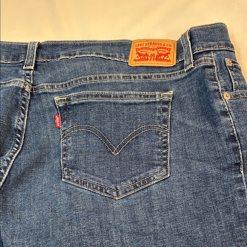 Levi's Dark Blue Denim Jean Shorts Size 31 - Picture 8 of 8